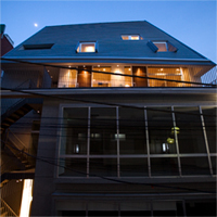 sohoとショップの駅前テナントビル